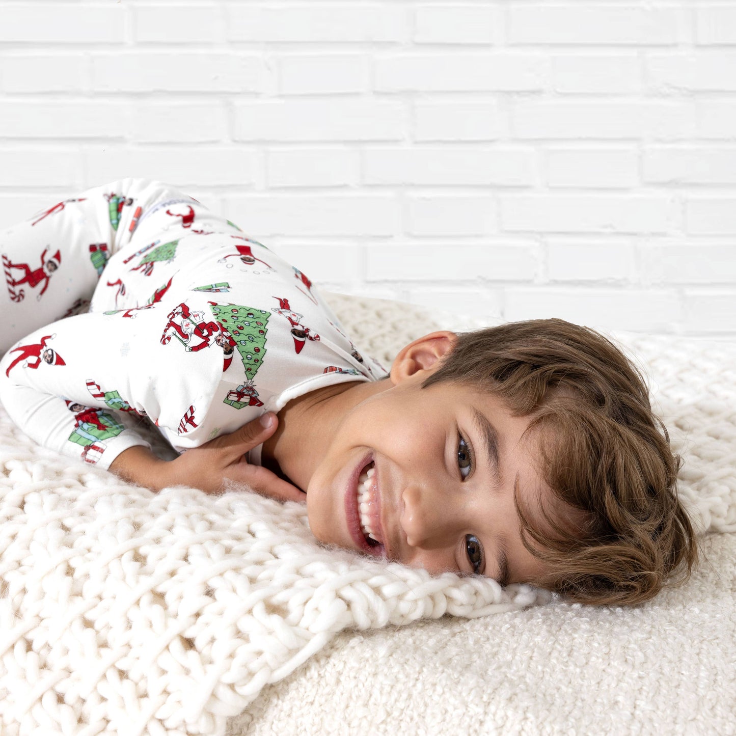 Bellabu Bear - The Elf on the Shelf Bamboo Kids Pajamas: 2T